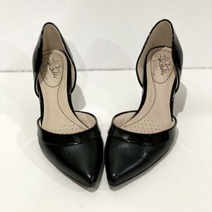 Life Stride Black Matte Pumps Size 5